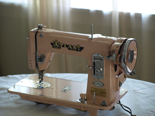 atlas sewing machine pink